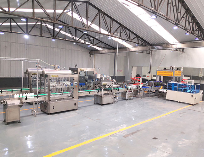 全套水溶肥料灌裝生產線車間實拍