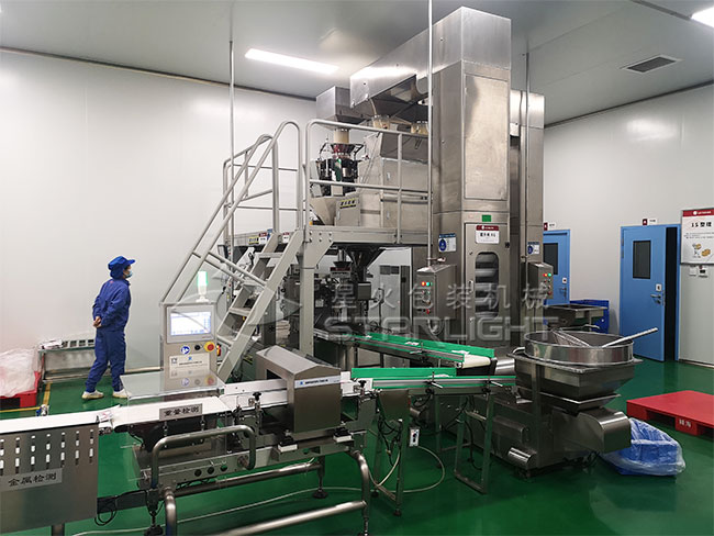 星火中央廚房預(yù)制菜包裝機(jī)設(shè)備客戶車間實(shí)拍